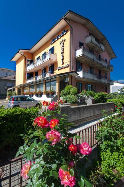 Hotel Mistrello Di Savoia Borgo Val di Taro Exterior foto